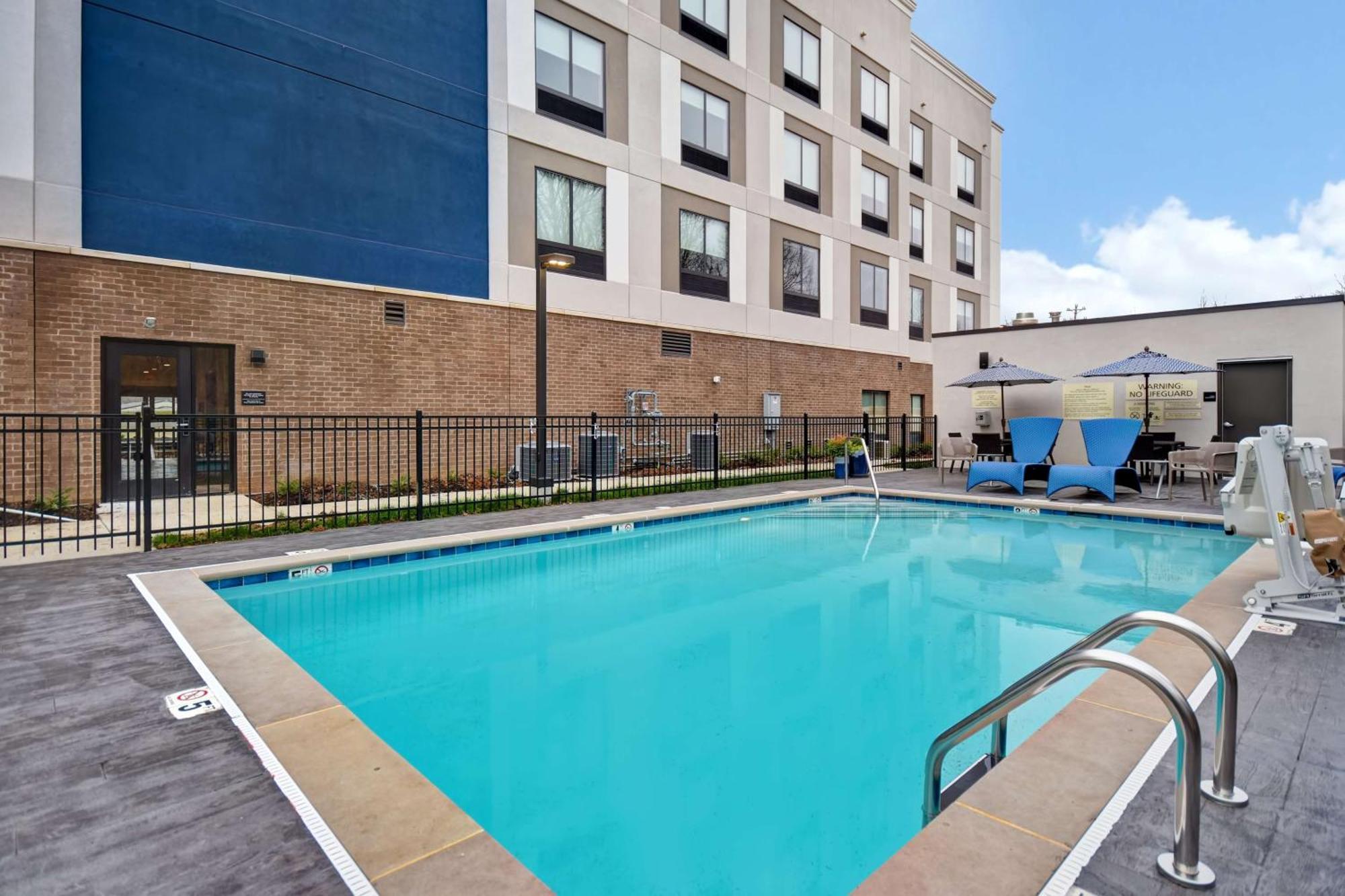 Hampton Inn Pleasant View Extérieur photo